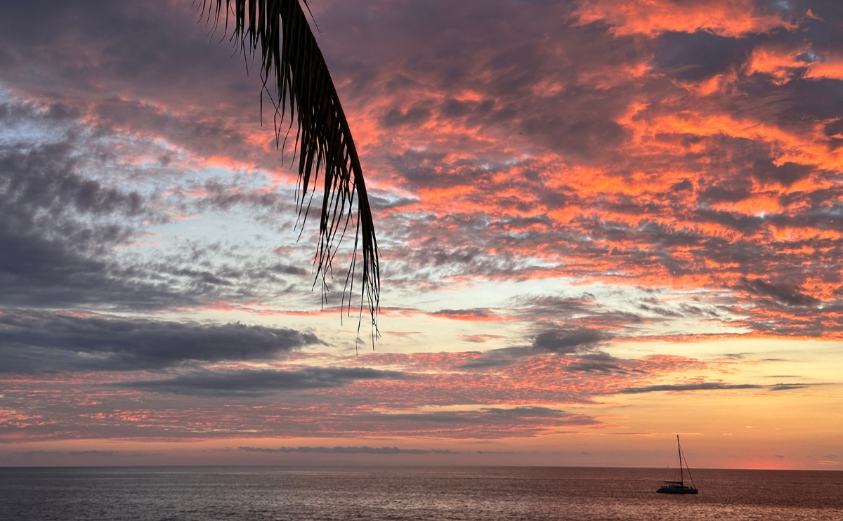 Turismo y alojamiento en Parrita Costa Rica cerca de playas del Pacífico Central.